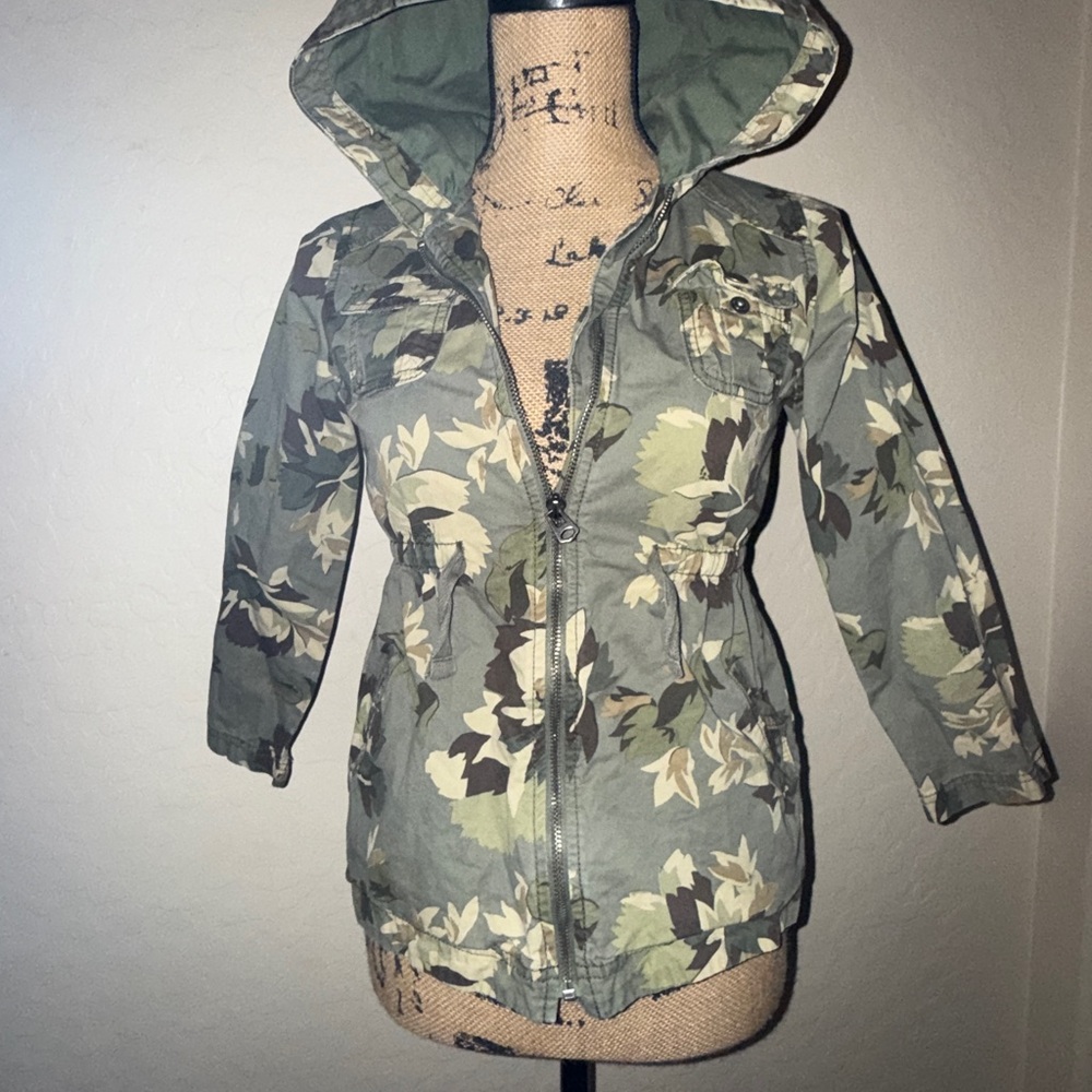 Old Navy Green Floral Utility Jacket – Girls Size 8